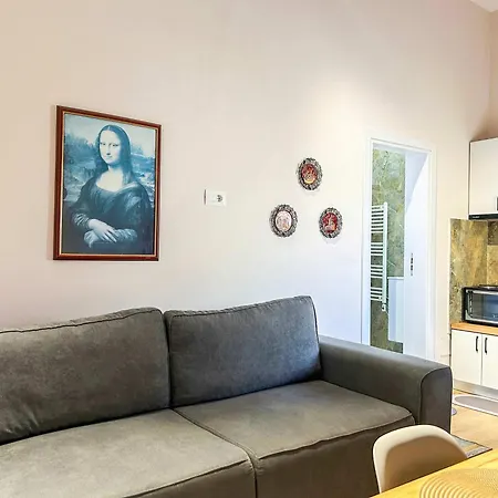 With Terrace 1321 Durrës