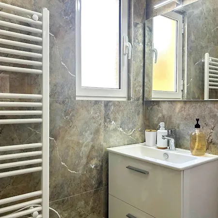 With Terrace 1321 Durrës