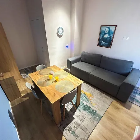 With Terrace 1321 Apartment